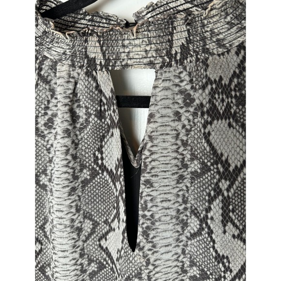 1.‎ STATE Womens Animal Print Blouse - Picture 4 of 5